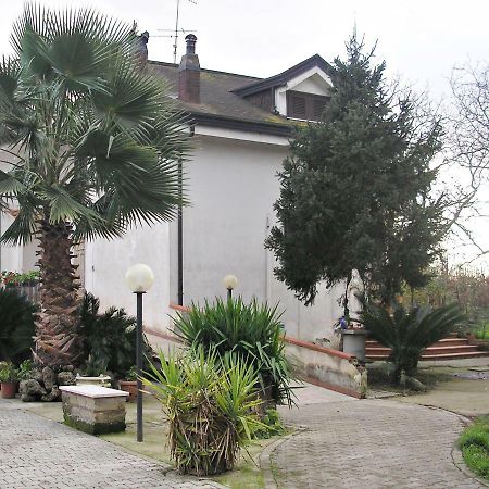 Appartamento Per 4 Persone Acerra ภายนอก รูปภาพ