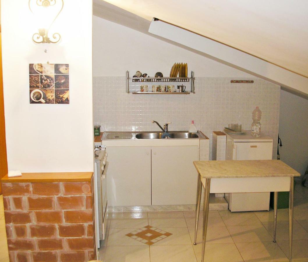 Appartamento Per 4 Persone Acerra ภายนอก รูปภาพ