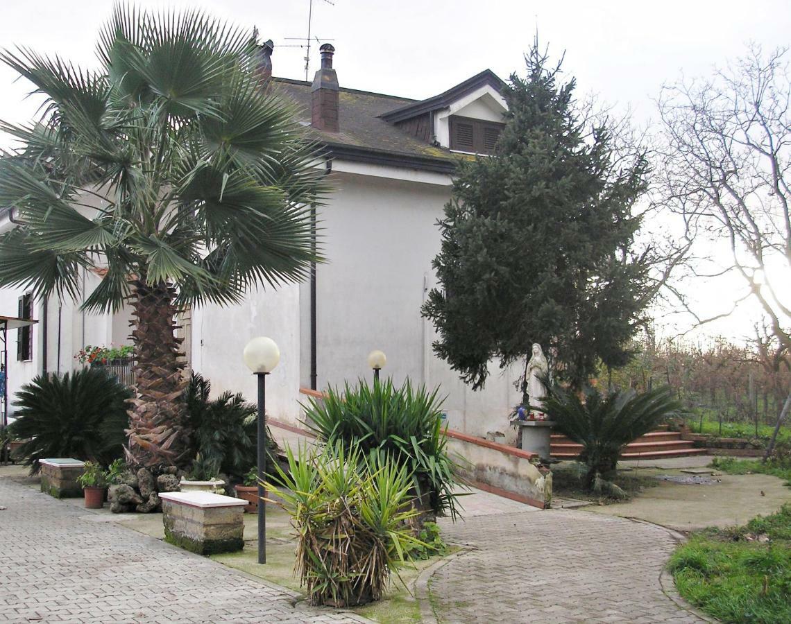 Appartamento Per 4 Persone Acerra ภายนอก รูปภาพ